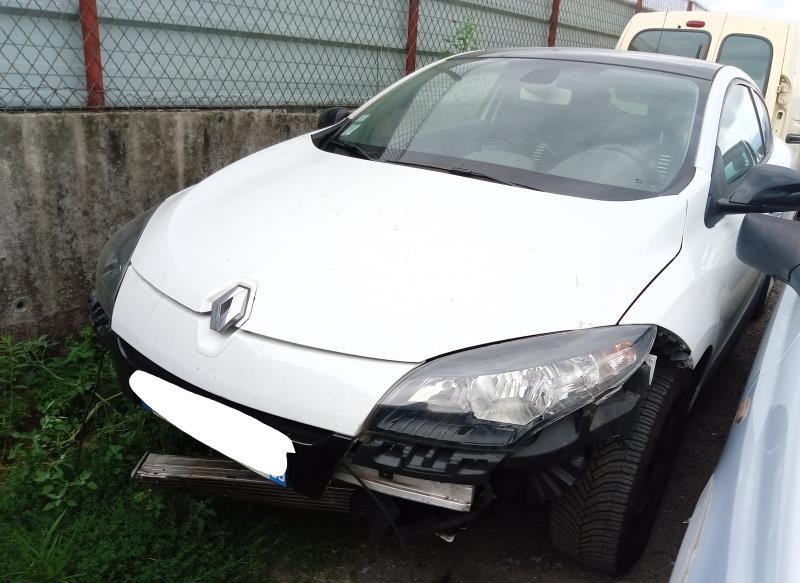 CLERMONT DEMOLITION AUTO Vehicule-RENAULT-MEGANE-3-PHASE-1-COUPE